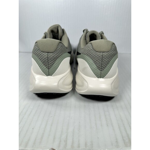 Size 10 Nike Revolution 8 Running Shoe Sneaker HJ9198-300 Green Black Men’s NEW main image 5